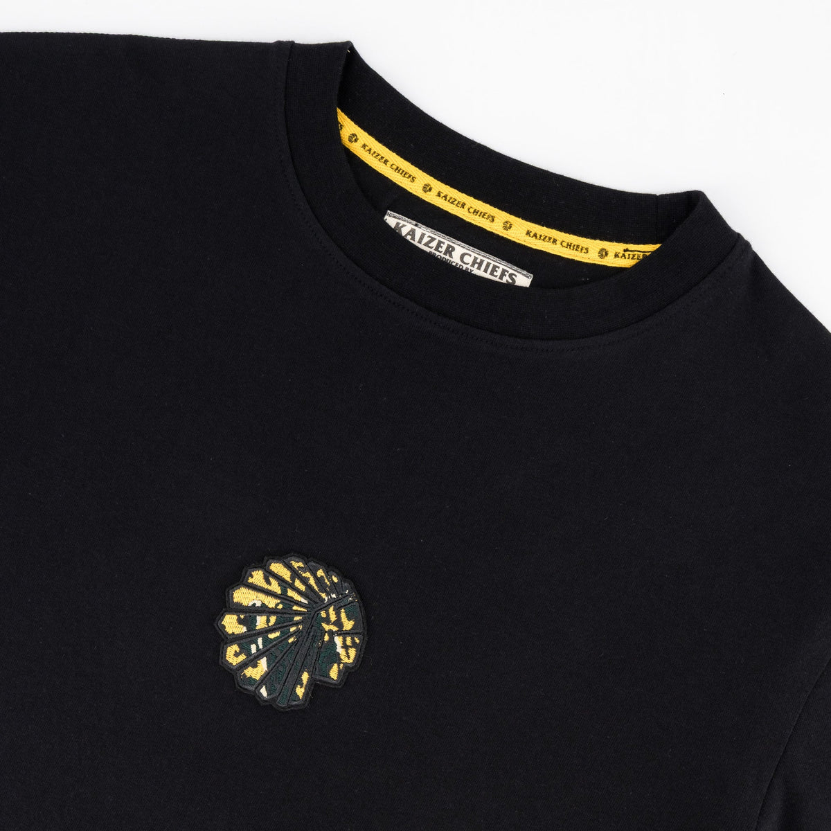 Kaizer Chiefs Pop Art Badge Boxy Tee- Black