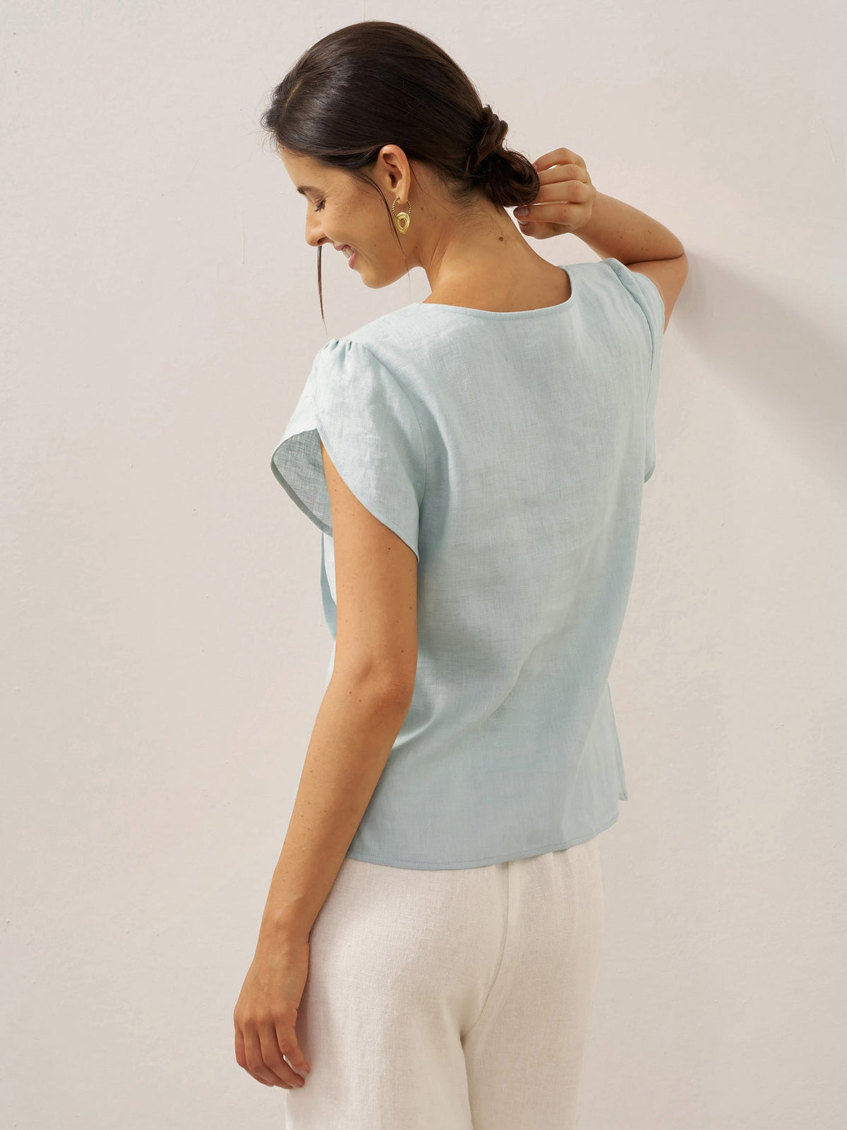 100% Linen Crescent Collar Flutter Sleeve Top FARA