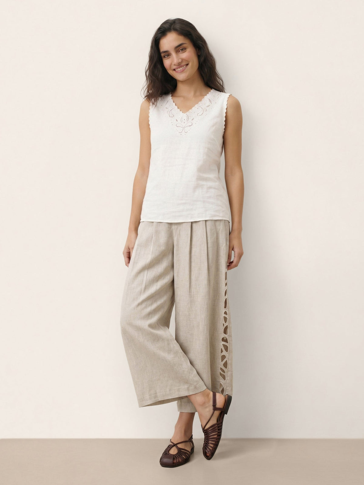 100% Linen Paisley Cutwork V-Neck Tank WAVERLY
