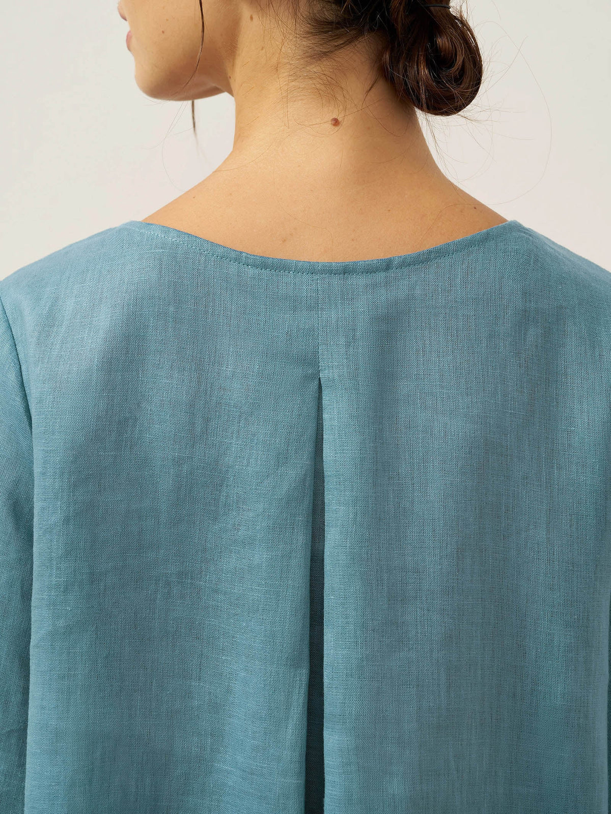 100% Linen Round Neck Asymmetrical Hem Top BRIANNA