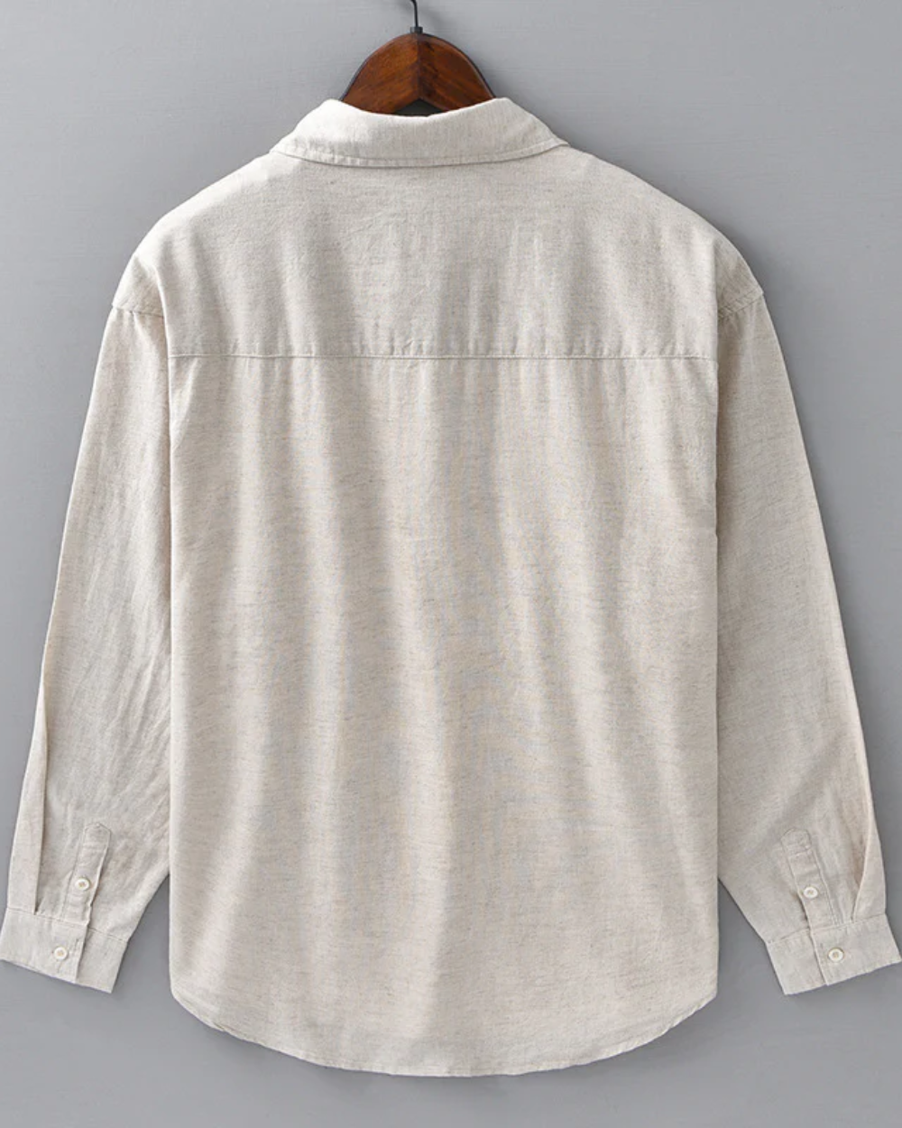 Eli¨¢n? - Camisa beige de lujo con dise?o distinguido