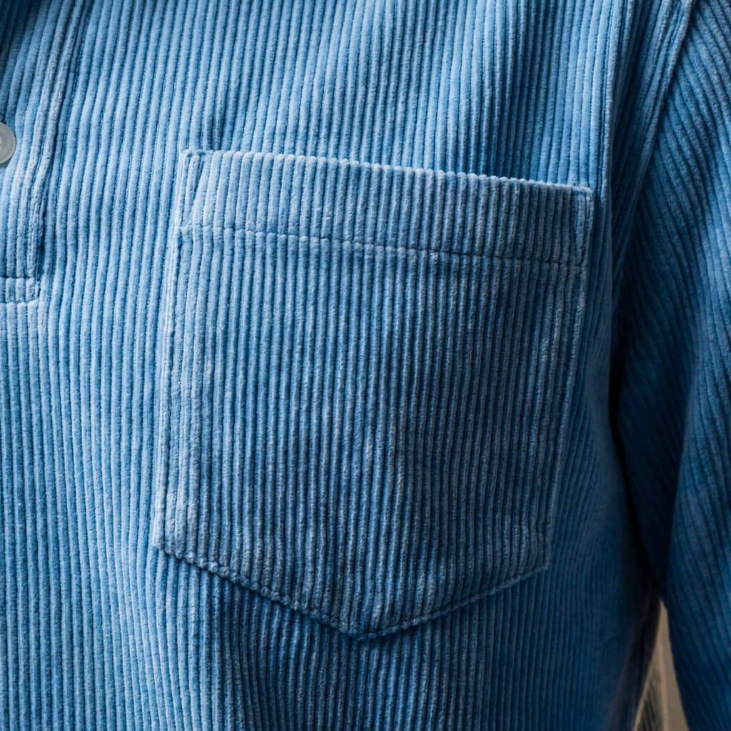 Valentino? - Elegante Polo de Pana