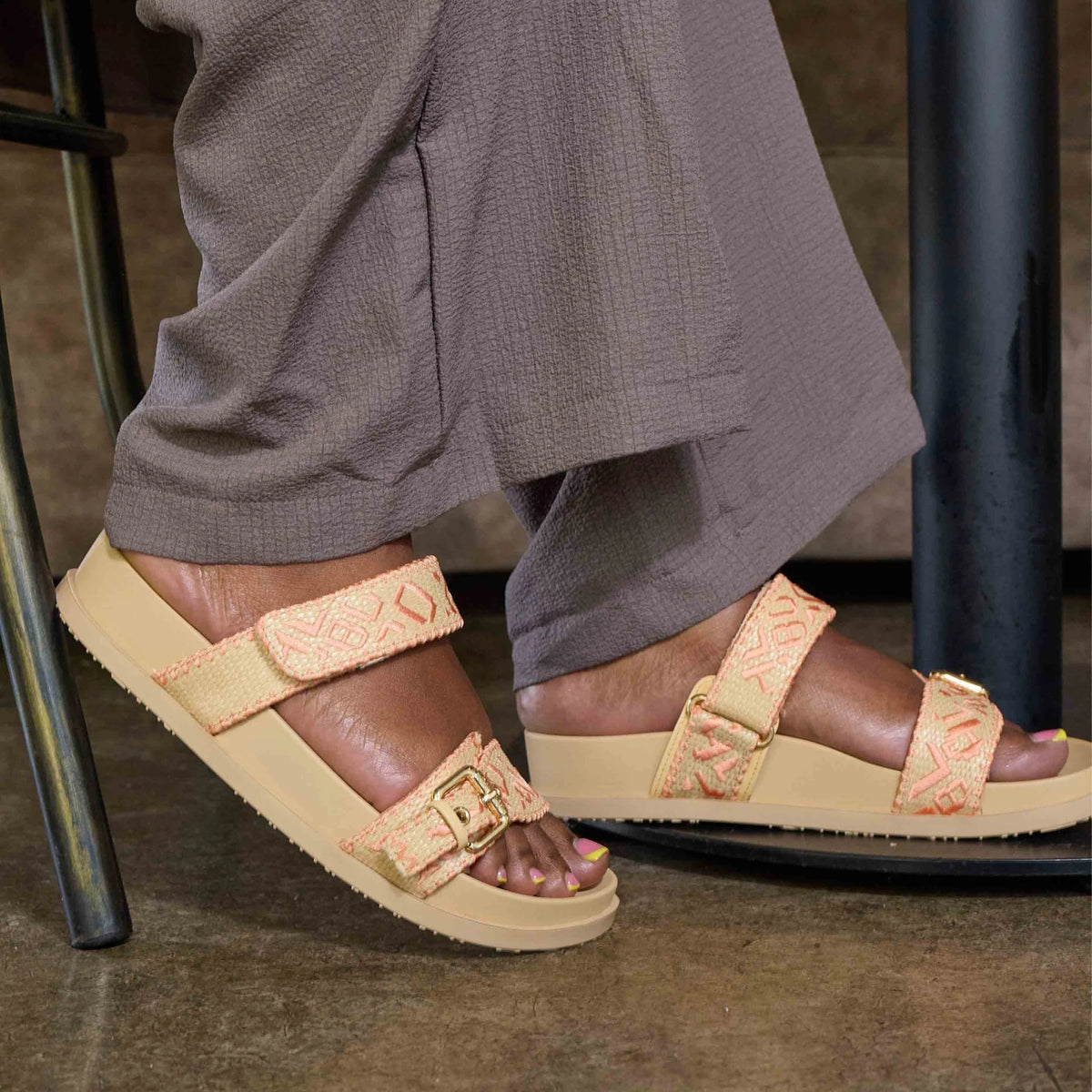 CULTURE MULE SANDALS