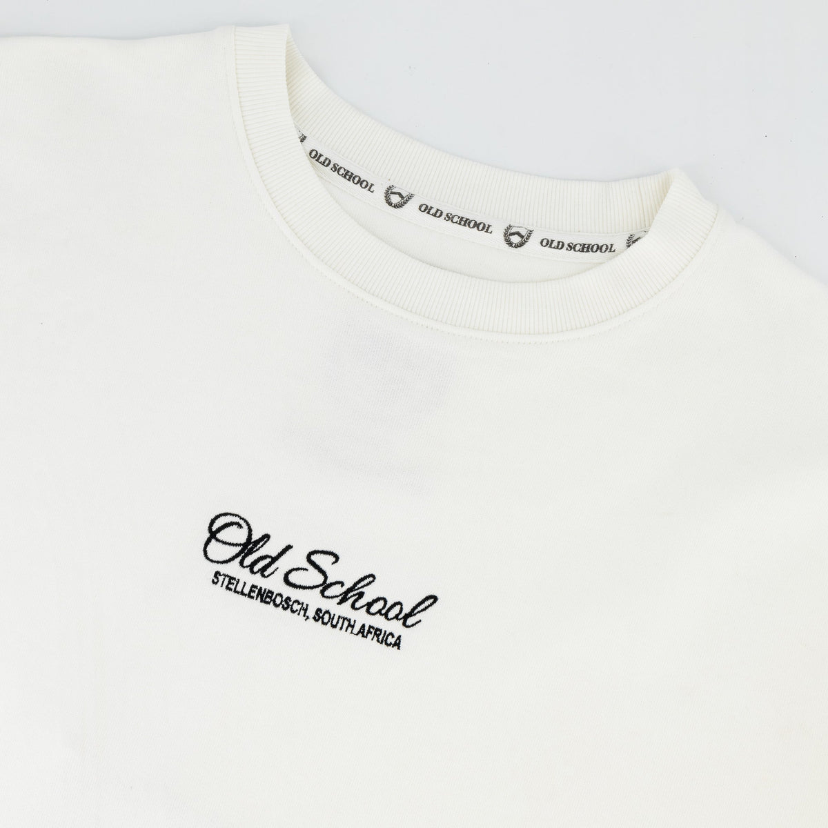 Old School Script Crew Neck Sweat-Cloud Dancer